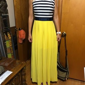 Gorgeous maxi dress- Disney Princess vibes